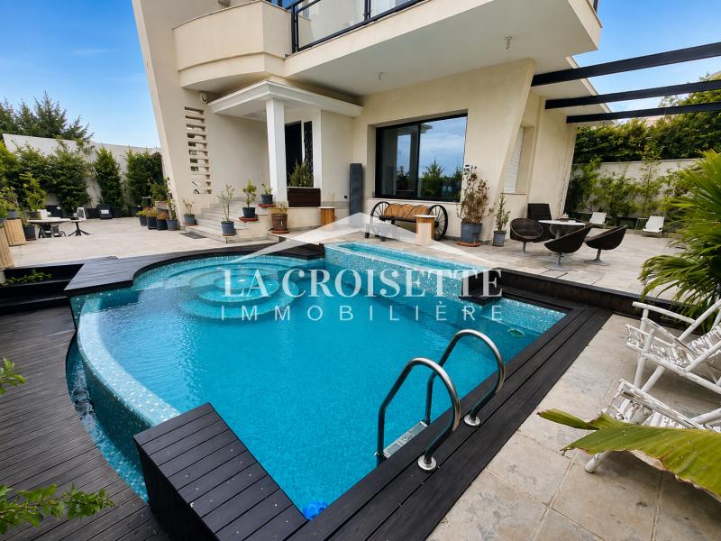Villa S+7 avec piscine au Lac 2